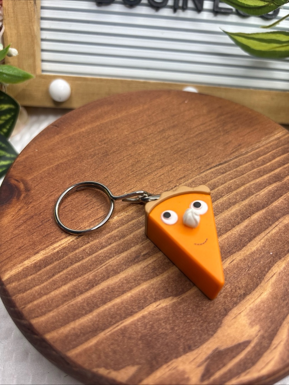 Kidrobot Yummy World Fresh Friends Keychain- Pumpkin MERINGUE PIE